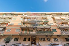 Two-bedroom Apartment of 65m² in Via Roberto Michels