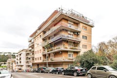 Two-bedroom Apartment of 96m² in Via San Damaso