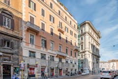 One-bedroom Apartment of 80m² in Via Torino 29