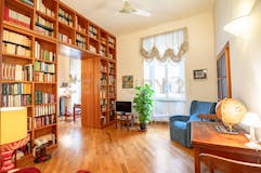 Two-bedroom Apartment of 140m² in Via Nazionale