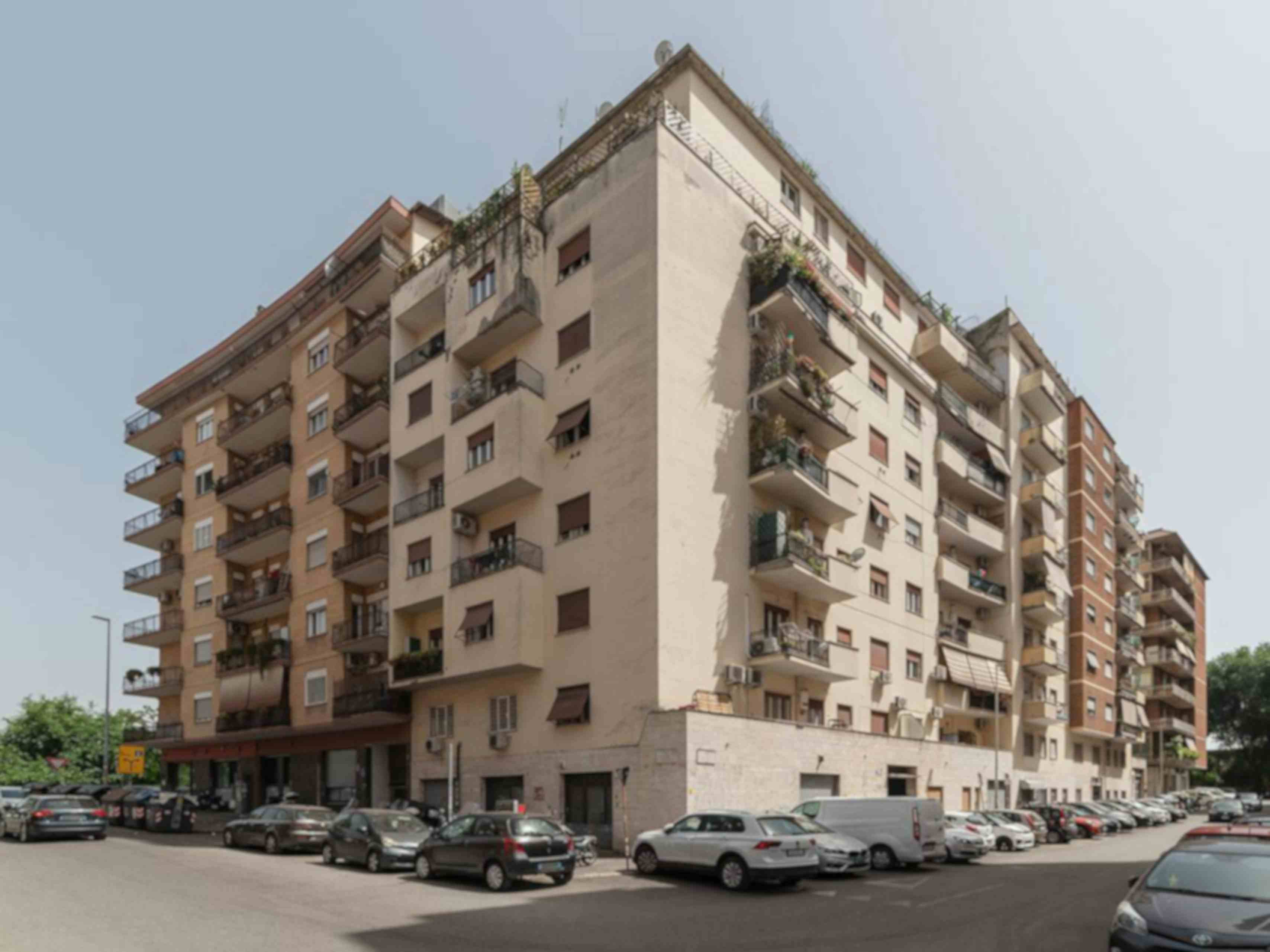 Two-bedroom Apartment of 120m² in Via Ugo Pesci
