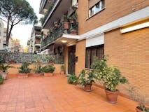 Two-bedroom Apartment of 95m² in Via Enrico Cruciani Alibrandi 93