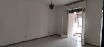 Two-bedroom Apartment of 90m² in Via Felice Cavallotti 40