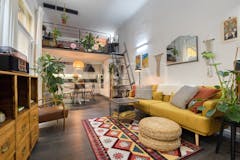 Two-bedroom Apartment of 90m² in Via Panfilo Castaldi 37