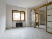 Two-bedroom Apartment of 80m² in Corso Casale