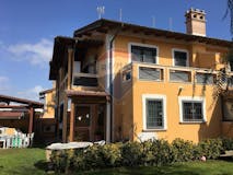 Two-bedroom Villa of 120m² in Via Giuseppe Zugnoni