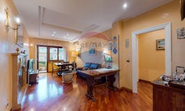 Two-bedroom Apartment of 100m² in Via Cipro