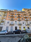 Two-bedroom Apartment of 73m² in Via Sempione