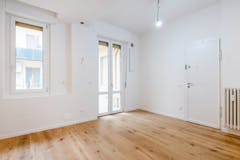 Two-bedroom Apartment of 62m² in Via Giambologna