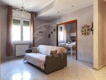 Two-bedroom Apartment of 98m² in Via Donato Cretivia donato creti