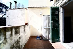 Two-bedroom Apartment of 150m² in Borgo S. Frediano 9