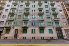 Three-bedroom Apartment of 114m² in Via Genova