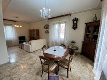 Three-bedroom Apartment of 110m² in Viale Tanini 