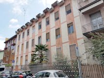 Two-bedroom Apartment of 74m² in Via Val Bregaglia 9
