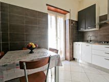 Two-bedroom Apartment of 99m² in Via Squinzano