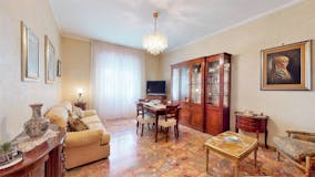 Two-bedroom Apartment of 90m² in Via Bartolomeo Colleoni