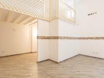 Two-bedroom Apartment of 80m² in Via Curio Dentato