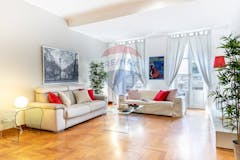 One-bedroom Apartment of 90m² in Via dei Bossi