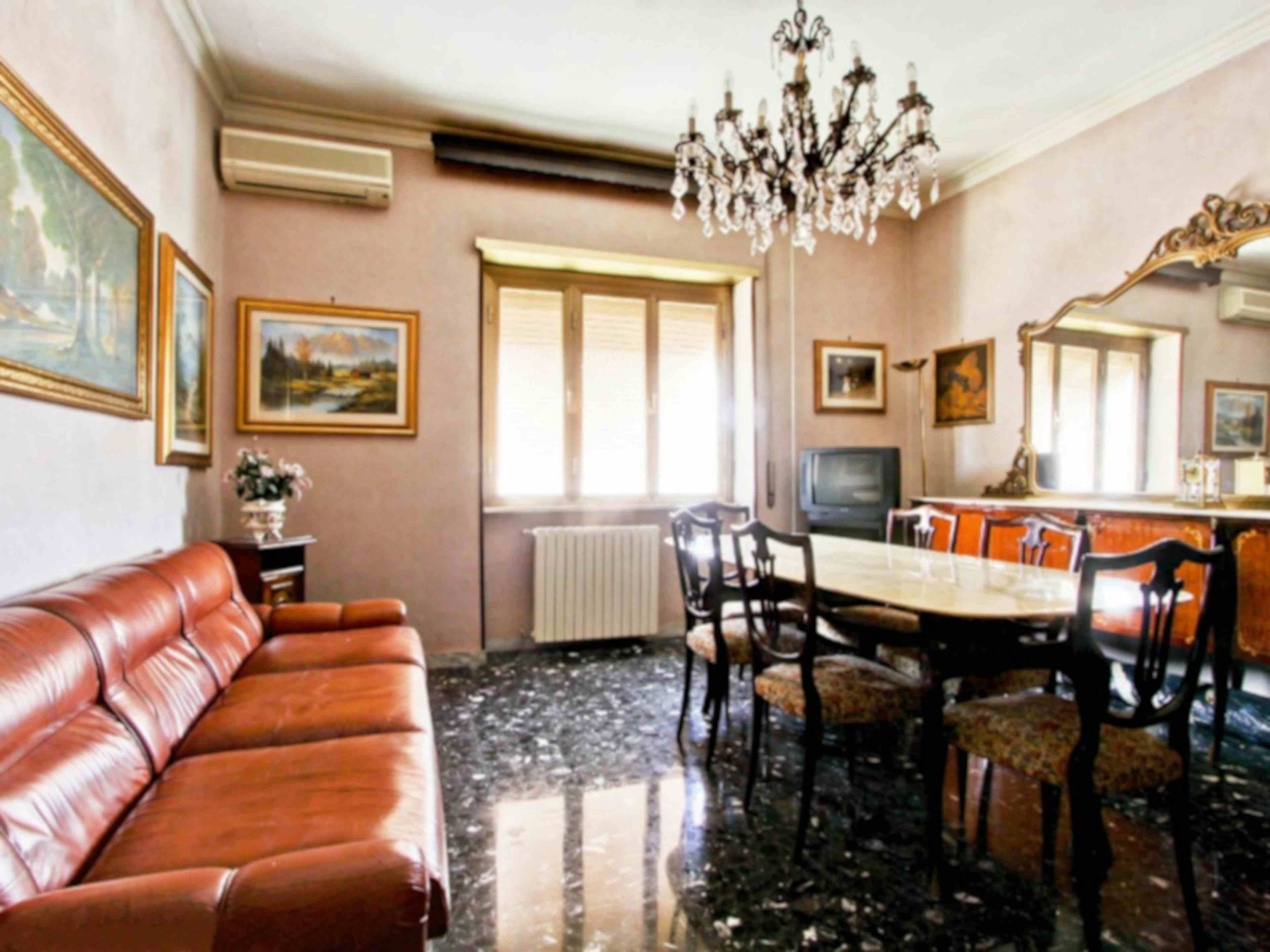 Two-bedroom Apartment of 100m² in Via Ceccano