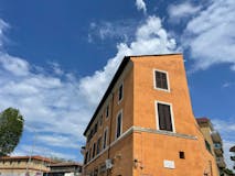 One-bedroom Apartment of 60m² in Via della Pisana