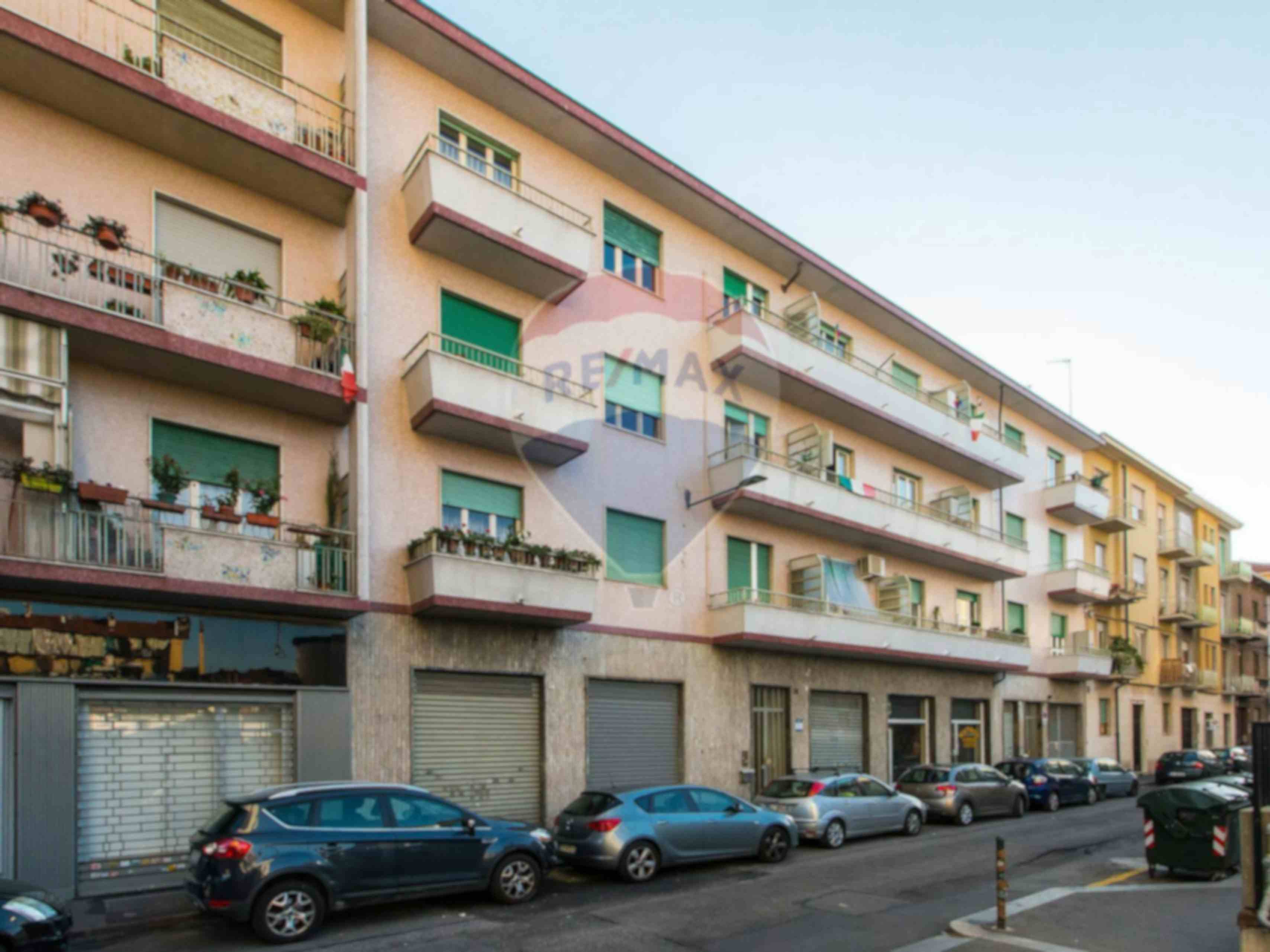 Three-bedroom Apartment of 115m² in Via Elvo