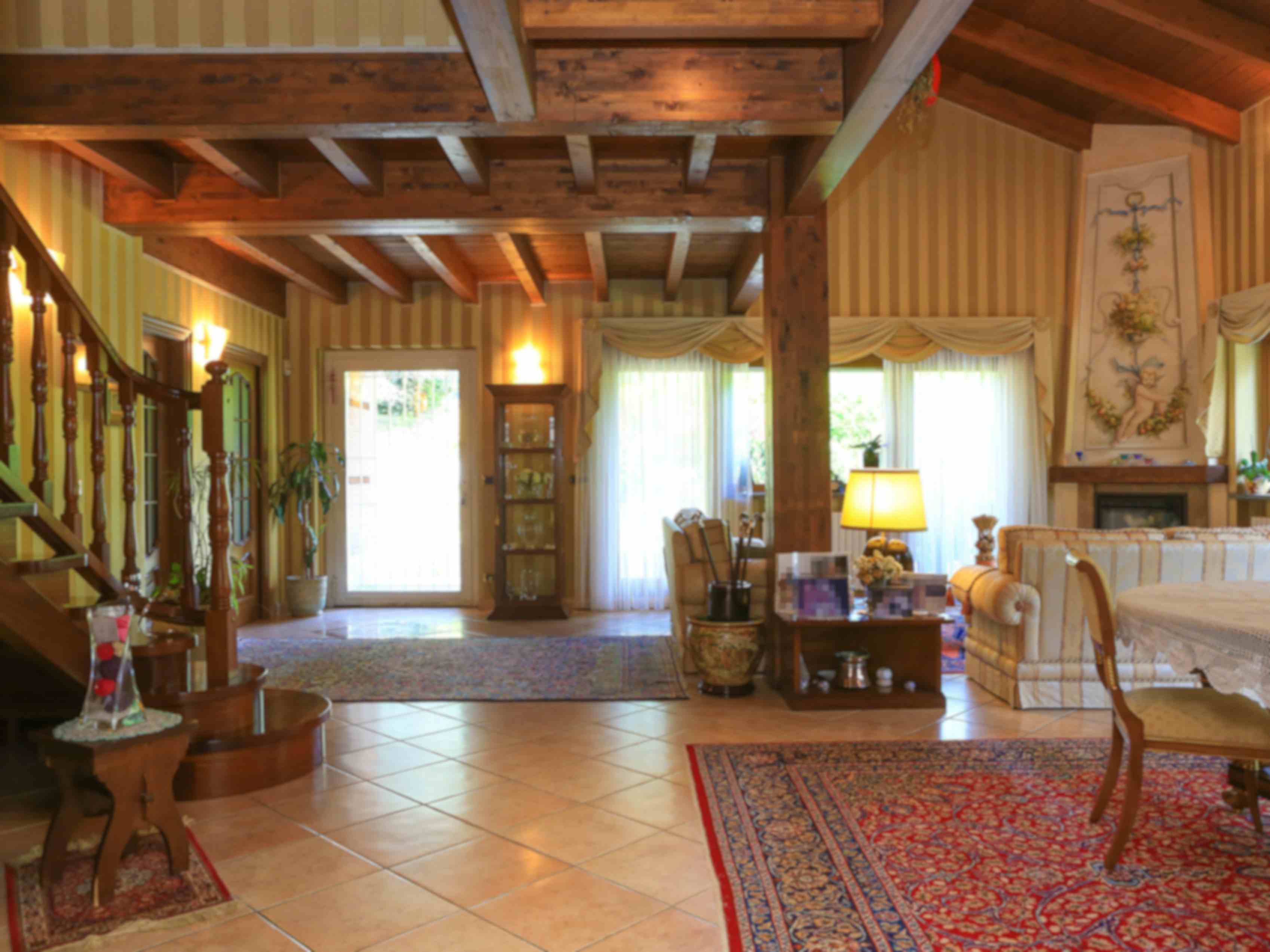 Three-bedroom Villa of 400m² in Strada Val S. Martino Superiore 390