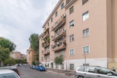 Two-bedroom Apartment of 81m² in Via Fabiola