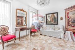 Two-bedroom Apartment of 102m² in Via Filippino Lippi