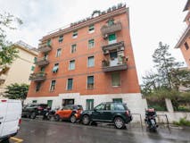 Two-bedroom Apartment of 60m² in Via di Vigna Fabbri