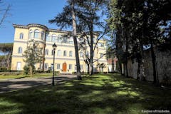 Two-bedroom Apartment of 160m² in Via Lungo l'Affrico