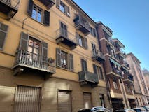 Two-bedroom Apartment of 90m² in Via Pio Foà