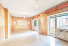 Three-bedroom Apartment of 141m² in Via Granito Di Belmonte