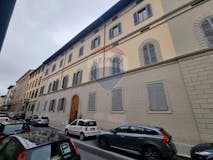 Two-bedroom Apartment of 85m² in Via Venezia
