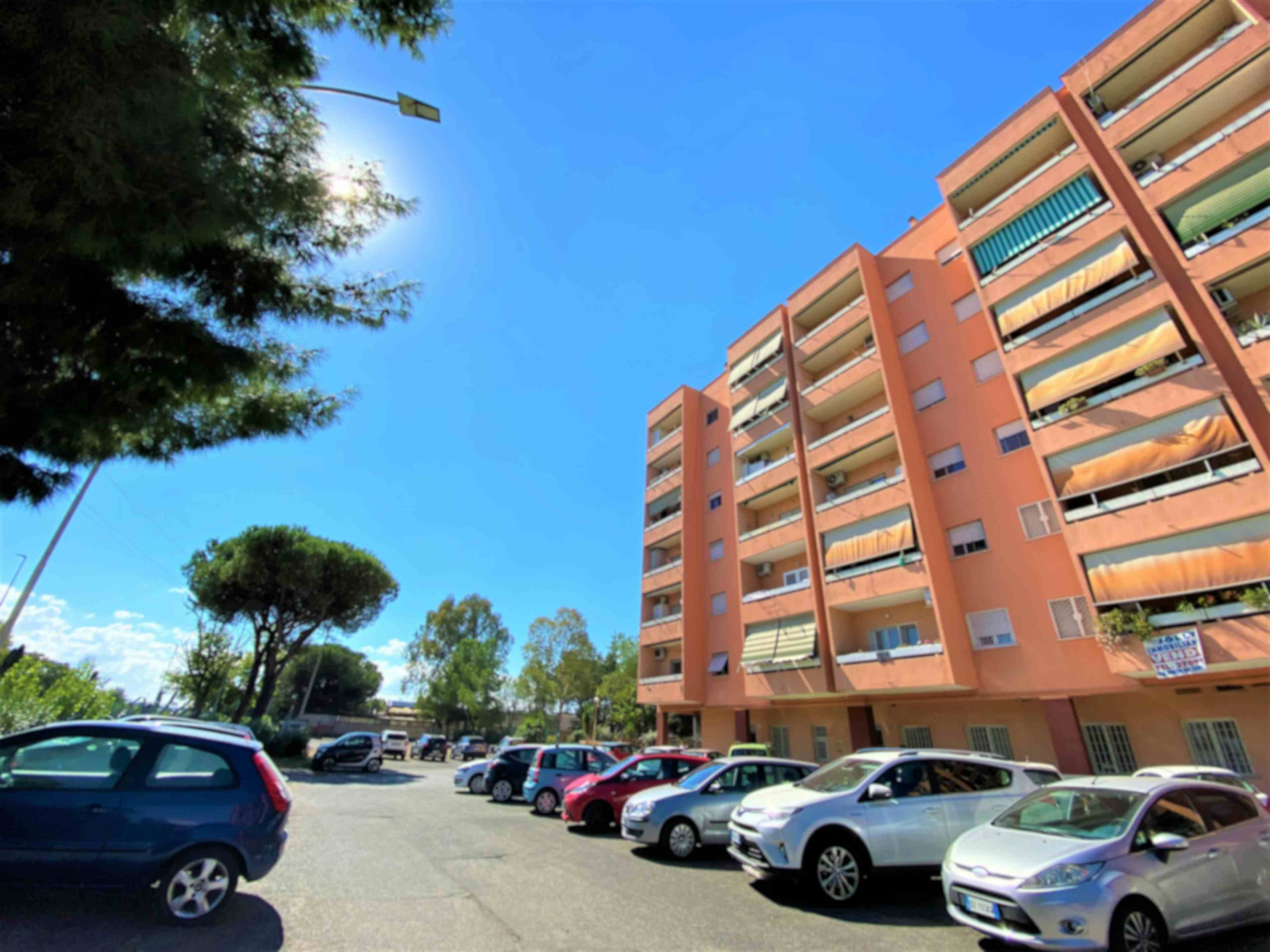 One-bedroom Apartment of 45m² in Via Emilio Longoni