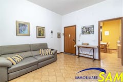 Three-bedroom Apartment of 120m² in Via Resnati