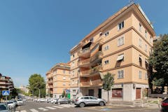 Two-bedroom Apartment of 107m² in Via Aristide Leonori