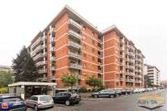 Three-bedroom Apartment of 180m² in Canonica