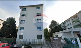 Three-bedroom Apartment of 107m² in via Vittorio Barzoni
