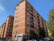 Two-bedroom Apartment of 97m² in Via Telegono