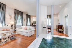 Four-bedroom Apartment of 231m² in Via Pietro Paolo Rubens