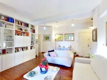 Two-bedroom Apartment of 111m² in Viale Spartaco