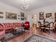 Three-bedroom Apartment of 135m² in Via Alberico Albricci