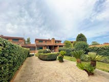 Four-bedroom Villa of 200m² in Via Antifonte di Ramnunte