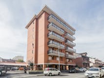 Two-bedroom Apartment of 105m² in Via Montello