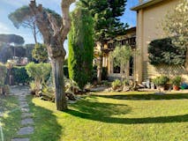 Four-bedroom Villa of 210m² in Via Agatarco