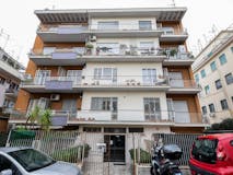 Two-bedroom Apartment of 86m² in Via Brennero