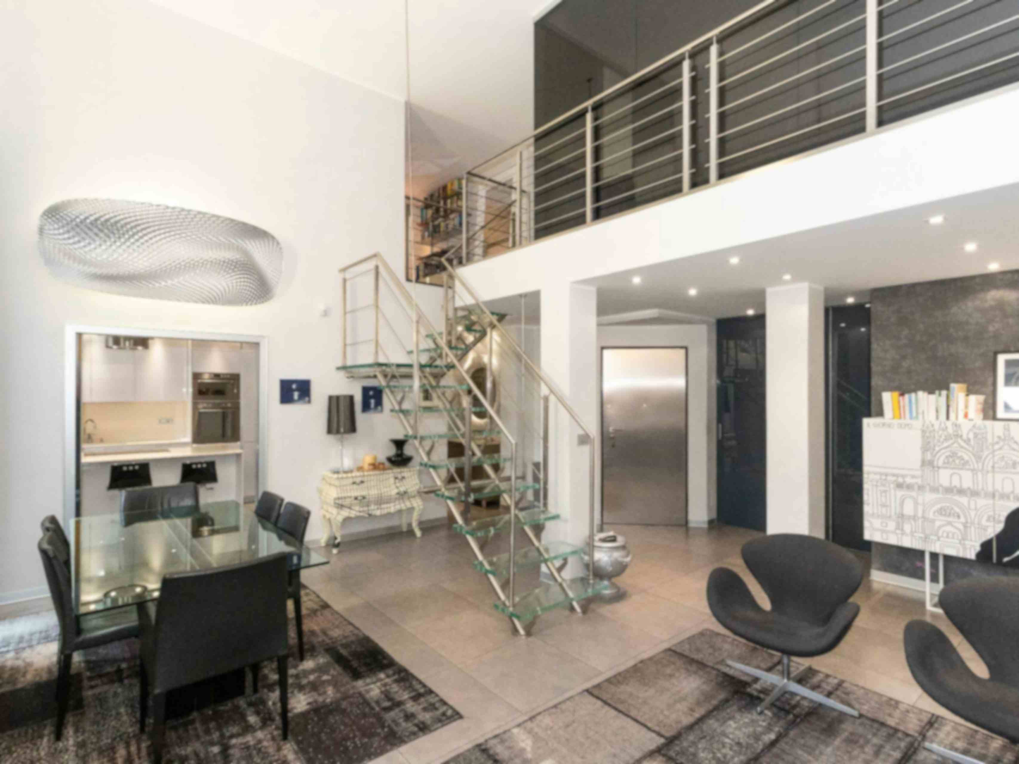 Two-bedroom Apartment of 150m² in Via Carlo Alberto