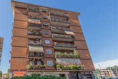 Two-bedroom Apartment of 104m² in Via Pietro Romano 