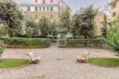 Two-bedroom Apartment of 160m² in Via Ombrone