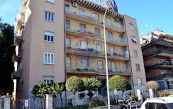 Three-bedroom Apartment of 96m² in Corso Di Francia